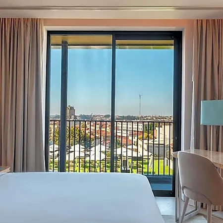 Hotel Melia 4*